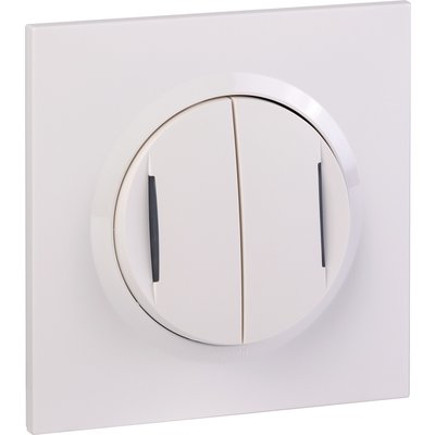Legrand - transformeur pour réaliser 5 fonctions lumineuses dooxie one livré avec plaque carrée blanche et griffes réf 600730. quincaillerie sénégalaise, c'est la boutique en ligne qui simplifie vos achats de quincaillerie au sénégal. trouvez tout ce dont vous avez besoin pour vos projets de bricolage et de construction.