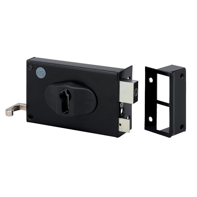 Serrure en applique type nd 10 modulable à cylindre européen horizontale à tirage 770 gauche. découvrez quincaillerie sénégalaise, votre partenaire en ligne pour des solutions de quincaillerie robustes et durables au sénégal. profitez de notre vaste catalogue de produits à des prix compétitifs.