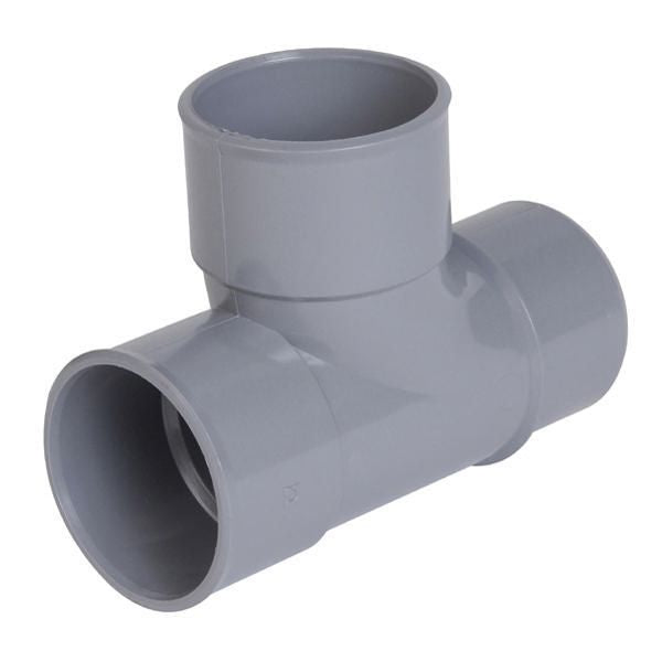 Té pied de biche simple mf à 87°30 - utj18 - pvc gris - ø 50 mm. quincaillerie sénégalaise, c'est la commodité d'une boutique en ligne avec la qualité d'un service professionnel au sénégal. découvrez notre gamme complète d'outils et de matériaux.