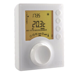 Thermostat à piles programmable filaire pour chauffage avec 2 niveaux de consigne - réf : tybox 1117 réf : 6053005. achetez en toute tranquillité avec quincaillerie sénégalaise, votre expert en ligne en quincaillerie au sénégal. profitez de produits de haute performance livrés directement chez vous.
