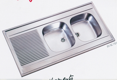 ÉVIER MAN 721 - 1200 X 600 MM - FINITION INOX SATINÉ. Trouvez tout ce dont vous avez besoin pour vos travaux chez Quincaillerie Sénégalaise. Du matériel de plomberie aux équipements industriels, nous avons ce qu’il vous faut. Commandez facilement et bénéficiez d’un service rapide.