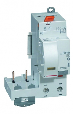 BLOC DIFFÉRENTIEL ADAPTABLE À VIS DX³ POUR DISJONCTEUR 1 MODULE PAR PÔLE - 2P 230V~ - 40A - TYPEAC 30MA. Quincaillerie Sénégalaise est la référence au Sénégal pour l'achat de fournitures industrielles et de bâtiment. Nous garantissons des produits durables et un service client exemplaire. Commandez dès maintenant en toute simplicité.