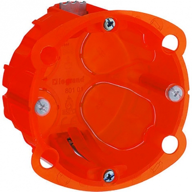 BOÎTE MULTIMATÉRIAUX BATIBOX 1 POSTE - PROFONDEUR 40MM. Quincaillerie Sénégalaise est votre partenaire de confiance pour tous vos besoins en quincaillerie et bâtiment. Découvrez nos produits de haute qualité adaptés aux professionnels et particuliers. Commandez facilement en ligne et recevez vos articles rapidement.