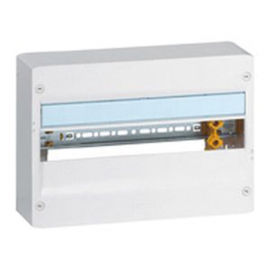 COFFRET DRIVIA 1 RANGÉE   DE 18 MODULES HXLXP 250X355X103,5 MM. Besoin d'équipement de plomberie ou d'outillage ? Quincaillerie Sénégalaise vous offre un service rapide et efficace. Découvrez nos produits de qualité adaptés à vos projets.