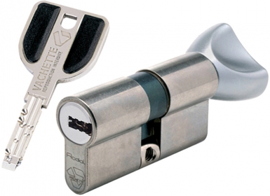 CYL. À BOUTON PROFILÉ EUROPÉEN NT ( 32,5X32,5 ) BICOLORE 3 CLÉS. Chez Quincaillerie Sénégalaise, nous mettons à votre disposition un large choix de produits de quincaillerie et plomberie. Qualité et fiabilité sont notre promesse. Passez commande en ligne en toute simplicité.