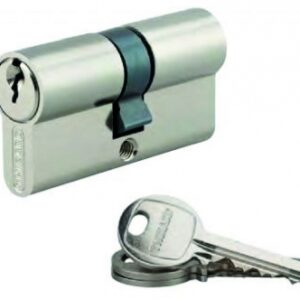 CYLINDRE COURT PROFILÉ EUROPÉEN C50 SYMÉTRIQUE 25X25 MM NICKELÉ. Quincaillerie Sénégalaise est votre partenaire de confiance pour tous vos besoins en quincaillerie et bâtiment. Découvrez nos produits de haute qualité adaptés aux professionnels et particuliers. Commandez facilement en ligne et recevez vos articles rapidement.