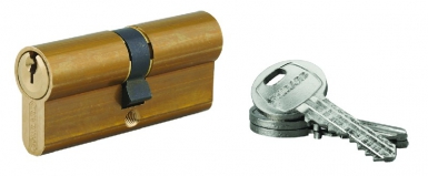 CYLINDRE DE SERRURE 35 X 35 MM 3 CLÉS LAITON. Pour tous vos travaux, faites confiance à Quincaillerie Sénégalaise. Notre boutique en ligne propose des produits fiables pour la plomberie, la quincaillerie et le bâtiment. Commandez dès maintenant.