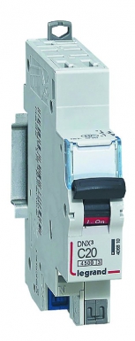 DISJONCTEUR PHASE+NEUTRE DNX³4500 6KA ARRIVÉE ET SORTIE BORNE AUTOMATIQUE - 1P+N 230V~ 20A COURBE D - 1 MODULE. Quincaillerie Sénégalaise, votre partenaire pour des projets réussis, propose une gamme variée de matériaux de construction et d'outillage. Faites vos achats en ligne et bénéficiez d'une livraison rapide et fiable.