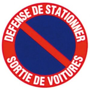 DISQUE "DÉFENSE DE STATIONNER-SORTIE VÉHICULES" LETTRES BL. FOND BLEU/ROUGE, Ø 450 MM. Pour des solutions adaptées à vos projets, choisissez Quincaillerie Sénégalaise. Nous proposons des produits de qualité pour la plomberie, la quincaillerie, et les travaux industriels. Notre service rapide vous facilite la vie.