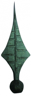 FER DE LANCE LOSANGE FER FORGÉ MARTELÉ BASE Ø 29 LG. 60 X H 180 MM. Quincaillerie Sénégalaise est la solution idéale pour tous vos besoins en matériel de plomberie et quincaillerie. Des produits fiables et un service client dédié. Faites confiance au leader du marché au Sénégal.
