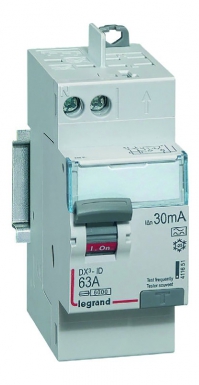 INTERRUPTEUR DIFFÉRENTIEL DX³-ID ARRIVÉE HAUT À VIS ET DÉPART HAUT AUTOMATIQUE - 2P 230V~ 63A TYPEA 30MA - 2 MODULES. Quincaillerie Sénégalaise, votre partenaire pour des projets réussis, propose une gamme variée de matériaux de construction et d'outillage. Faites vos achats en ligne et bénéficiez d'une livraison rapide et fiable.