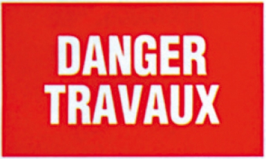 PANNEAU "DANGER TRAVAUX" GA 21 LETTRES BLANCHES FOND ROUGE, DIM.: 330 X 200 MM. Trouvez tout ce dont vous avez besoin pour vos travaux chez Quincaillerie Sénégalaise. Du matériel de plomberie aux équipements industriels, nous avons ce qu’il vous faut. Commandez facilement et bénéficiez d’un service rapide.