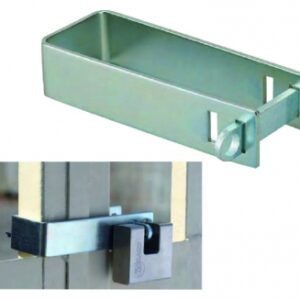 PORTE CADENAS POUR GRILLE DIM. 175 X 60 MM - 2 POSITIONS 136 OU 156 MM. Optez pour Quincaillerie Sénégalaise pour tous vos besoins en matériaux de construction et quincaillerie. Notre boutique en ligne vous offre une expérience d'achat pratique et sécurisée. Faites le choix de la qualité.