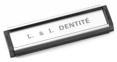 PORTE-ÉTIQUETTE PVC 28X93 MM FIXATION À VISSER OU ADHÉSIF BLANC. Chez Quincaillerie Sénégalaise, nous offrons des solutions adaptées à vos besoins en plomberie, bâtiment et quincaillerie. Commandez en ligne et gagnez du temps avec notre livraison rapide.