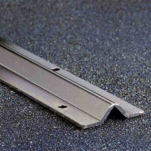 RAIL TRIANGULAIRE À VISSER 90° H 14 L 55 LONG. 3 M ACIER ZINGUÉ. Avec Quincaillerie Sénégalaise, trouvez tout le matériel de plomberie, quincaillerie, et bâtiment dont vous avez besoin. Nous proposons une large gamme d'équipements fiables pour vos travaux. Simplifiez vos projets grâce à notre service rapide et efficace.