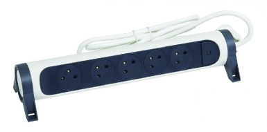 RALLONGE MULTIPRISE ROTATIVE AVEC 5 PRISES DE COURANT SURFACE ET INTERRUPTEUR AVEC CORDON 1,5M - BLANC ET GRIS FONCÉ. Trouvez tout ce dont vous avez besoin pour vos travaux chez Quincaillerie Sénégalaise. Du matériel de plomberie aux équipements industriels, nous avons ce qu’il vous faut. Commandez facilement et bénéficiez d’un service rapide.