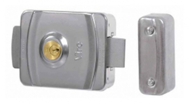SERRURES ÉLECTRIQUE À PÊNE PIVOTANT RÉVERS. CYL. Ø 25 LG. 52,5 MM. Quincaillerie Sénégalaise, votre spécialiste en quincaillerie et équipement industriel, vous offre des produits durables et performants. Faites vos achats en ligne et gagnez du temps. Nos experts sont là pour vous conseiller.